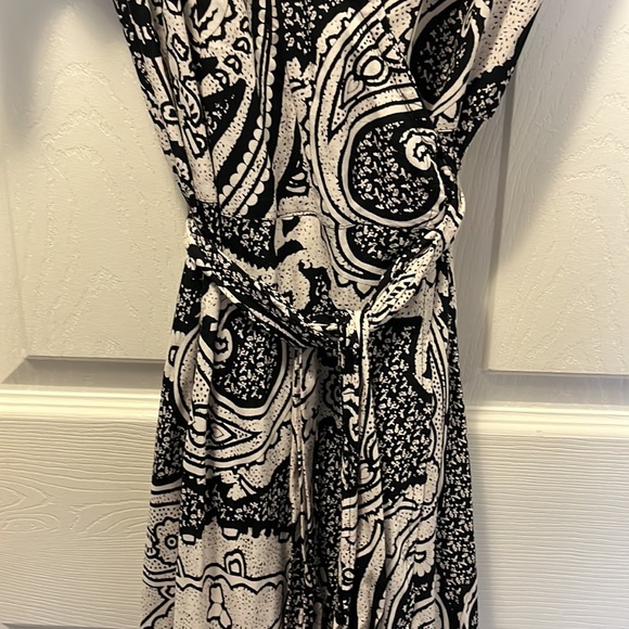 Minkas black and white paisley wrap dress - Picture 3 of 6